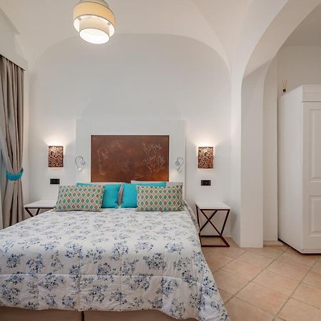 Sorella Luna Room Boutique, Centro Di Olbia Eksteriør bilde