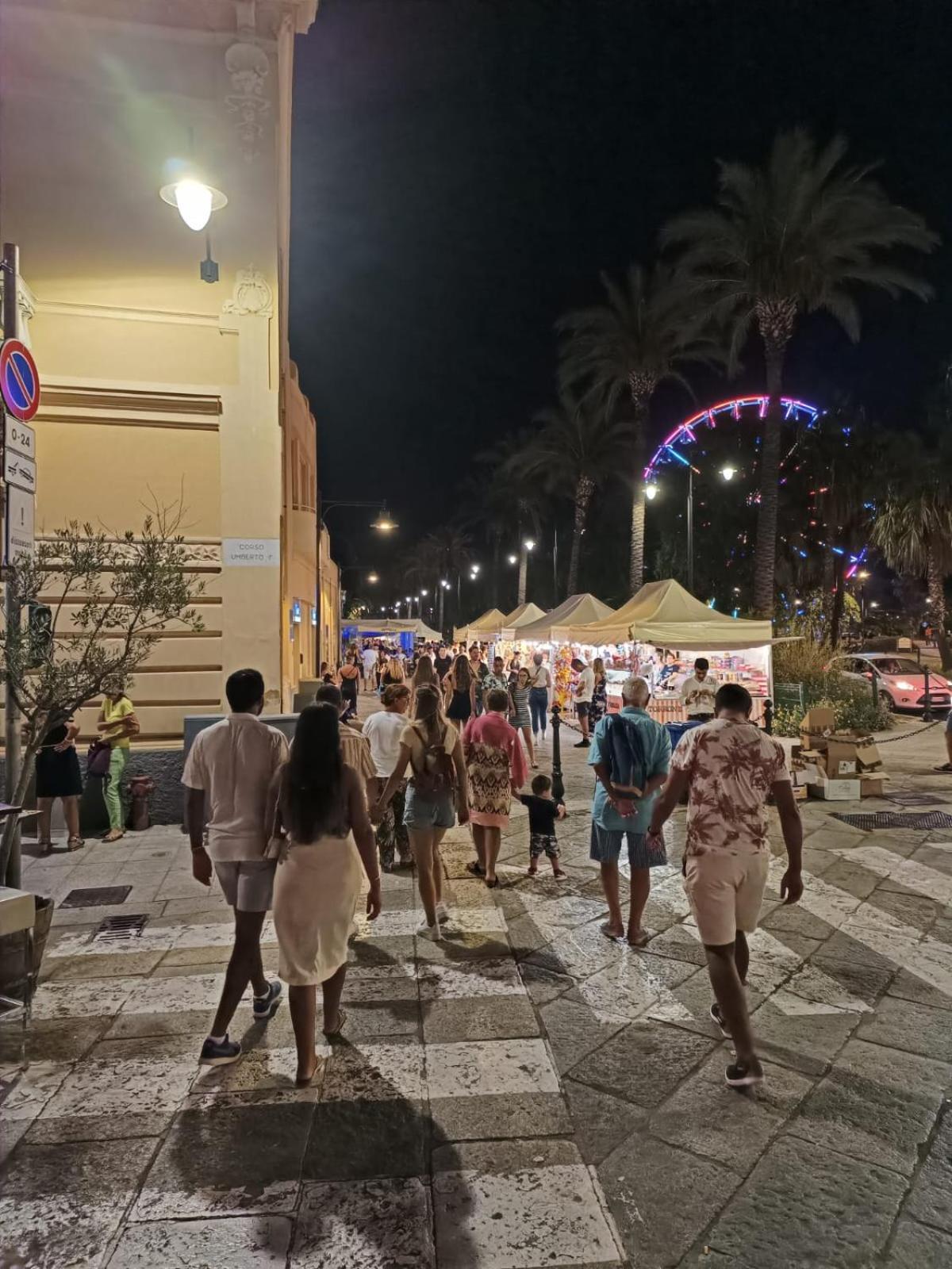 Sorella Luna Room Boutique, Centro Di Olbia Eksteriør bilde