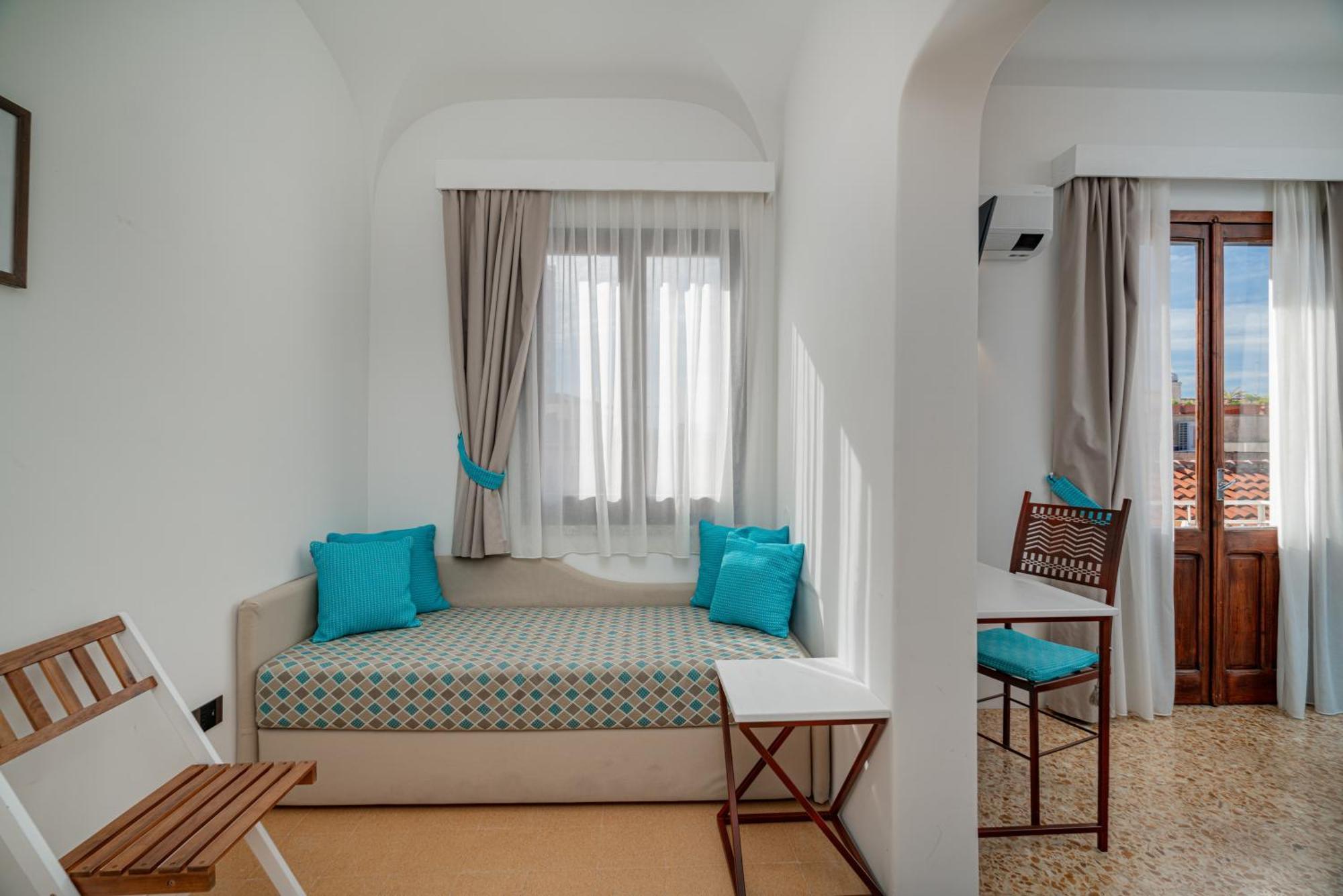 Sorella Luna Room Boutique, Centro Di Olbia Eksteriør bilde