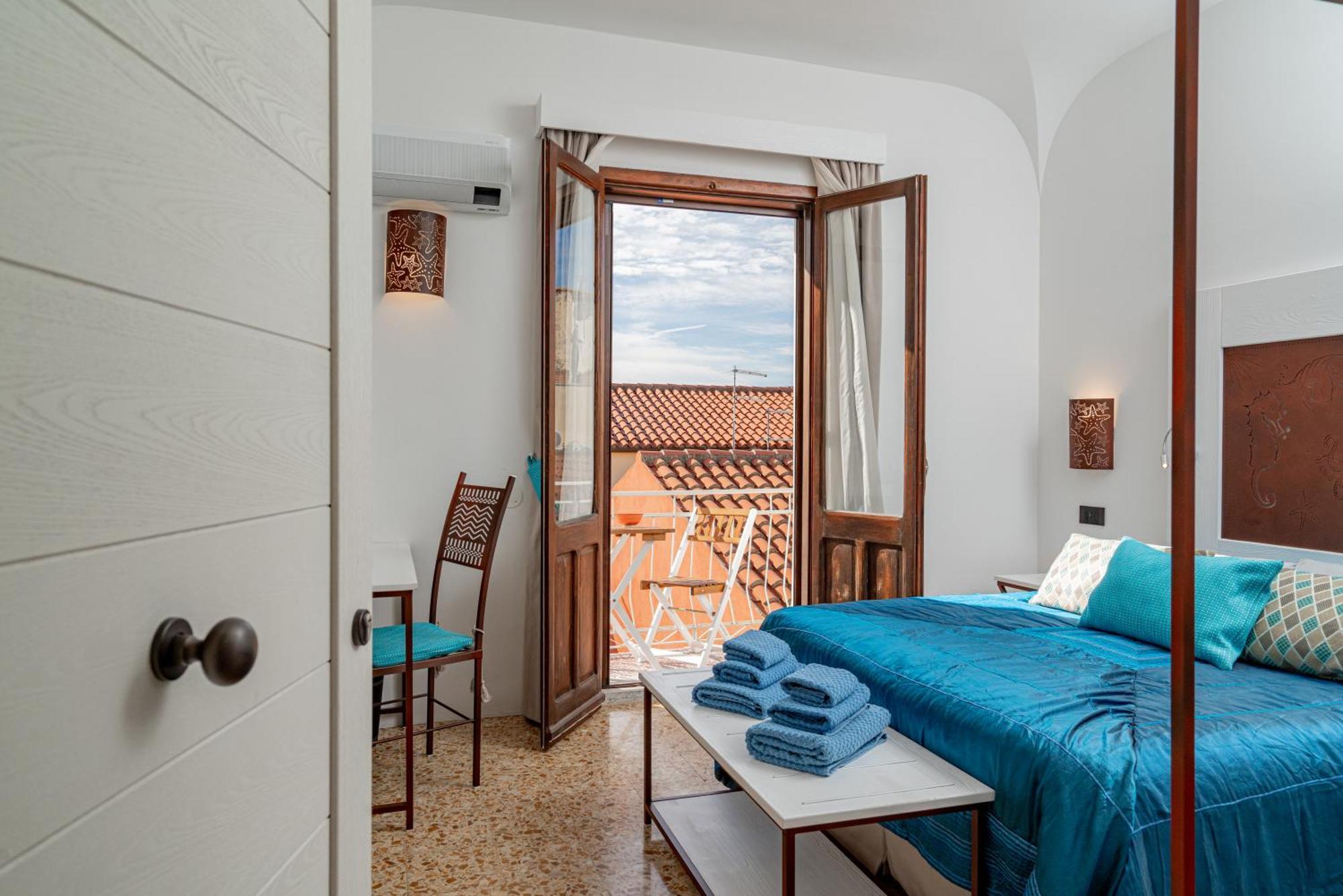 Sorella Luna Room Boutique, Centro Di Olbia Eksteriør bilde