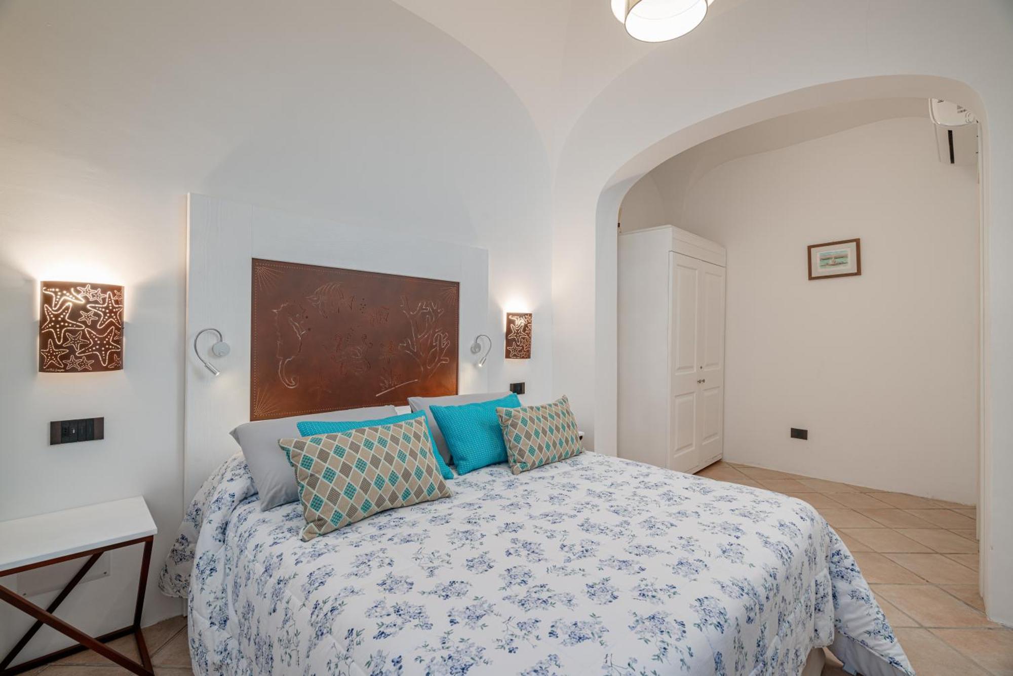 Sorella Luna Room Boutique, Centro Di Olbia Eksteriør bilde